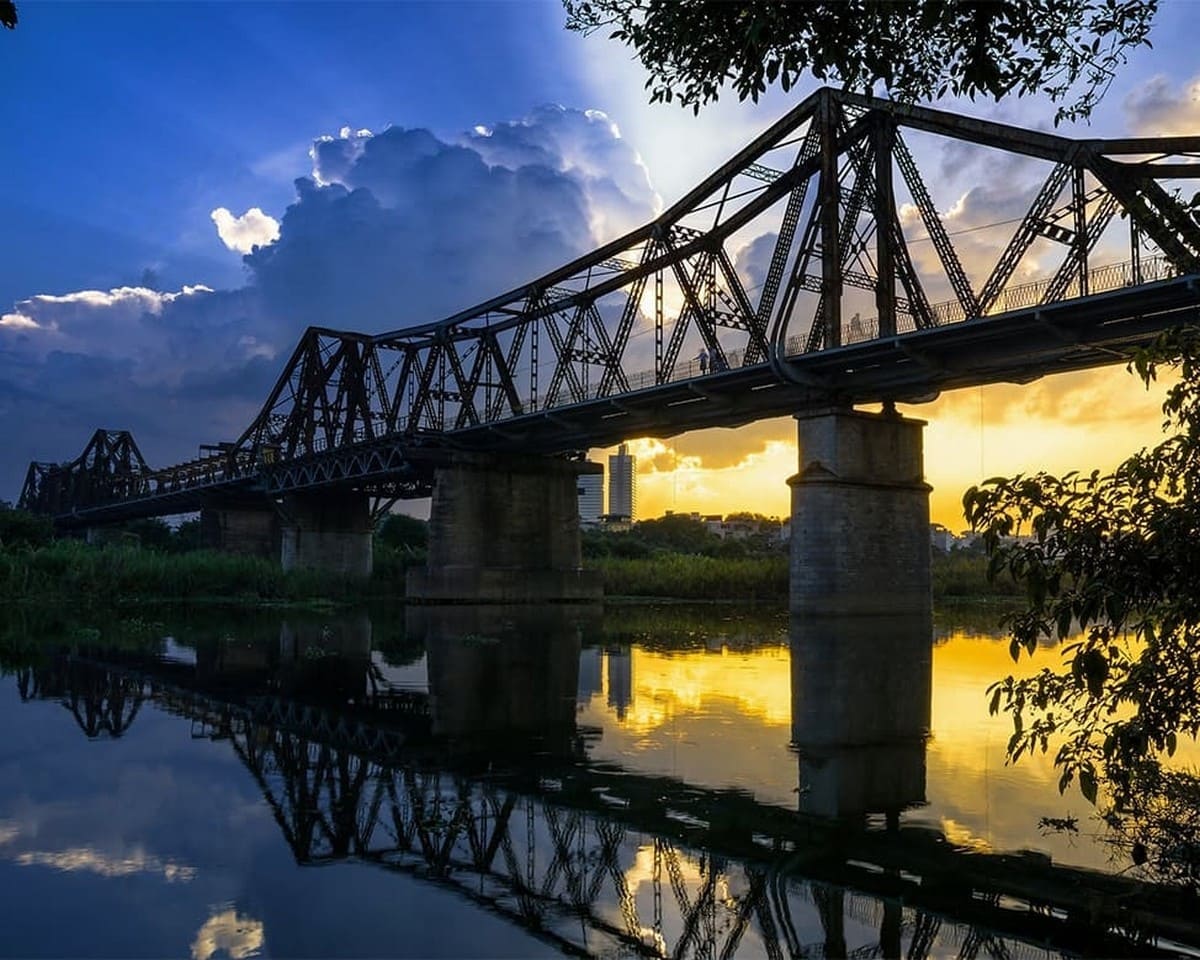 Cầu Long Biên