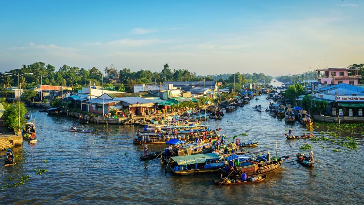 Du lịch Sóc Trăng: Trọn bộ kinh nghiệm ăn chơi – Tham quan – Nghỉ dưỡng từ A đến Z Chợ nổi Ngã Năm