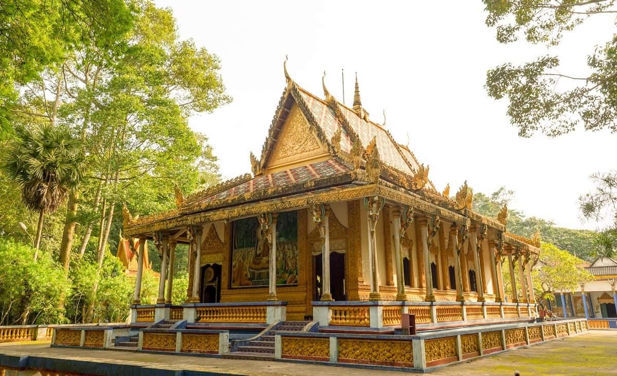 Du lịch Sóc Trăng: Trọn bộ kinh nghiệm ăn chơi – Tham quan – Nghỉ dưỡng từ A đến Z Chùa Dơi