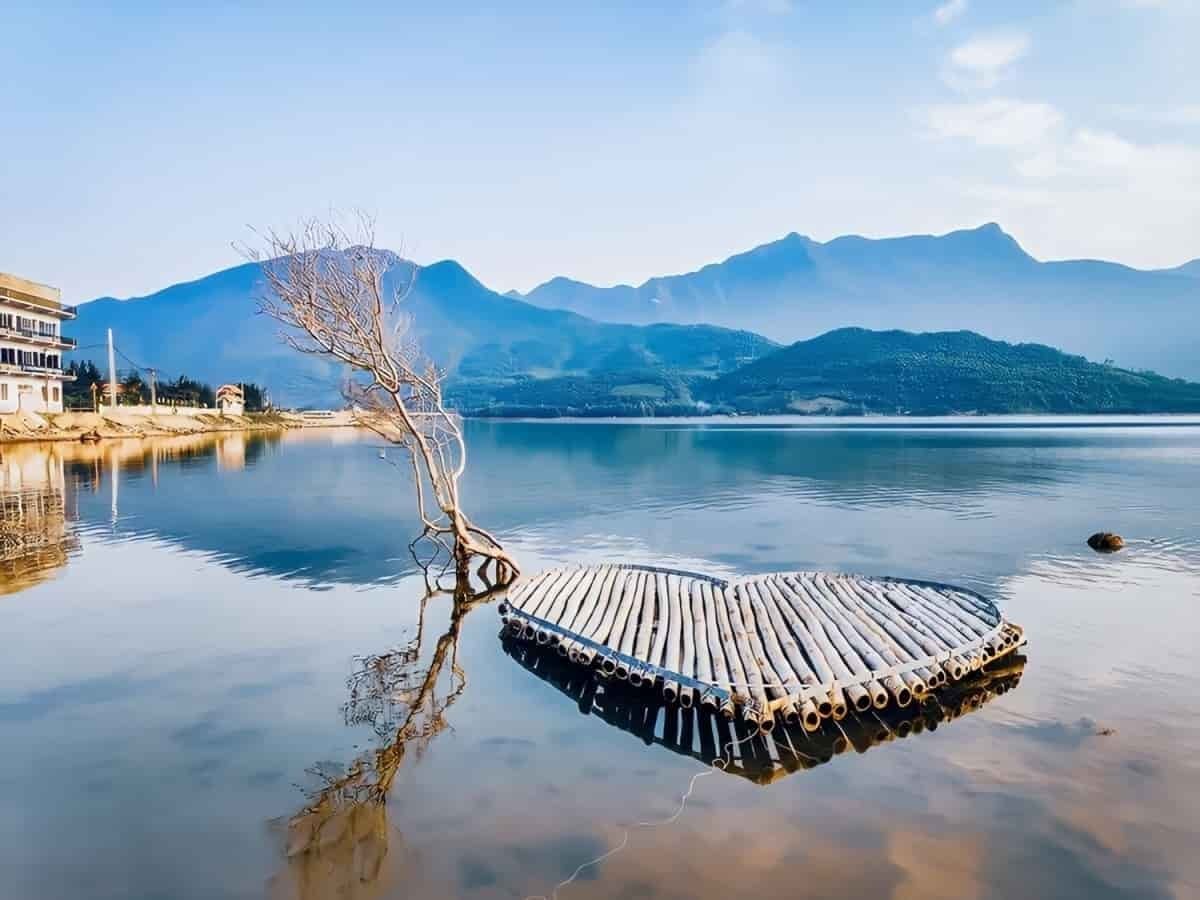 Khám phá đầm Lập An vào mùa xuân Khám phá đầm Lập An vào mùa xuân