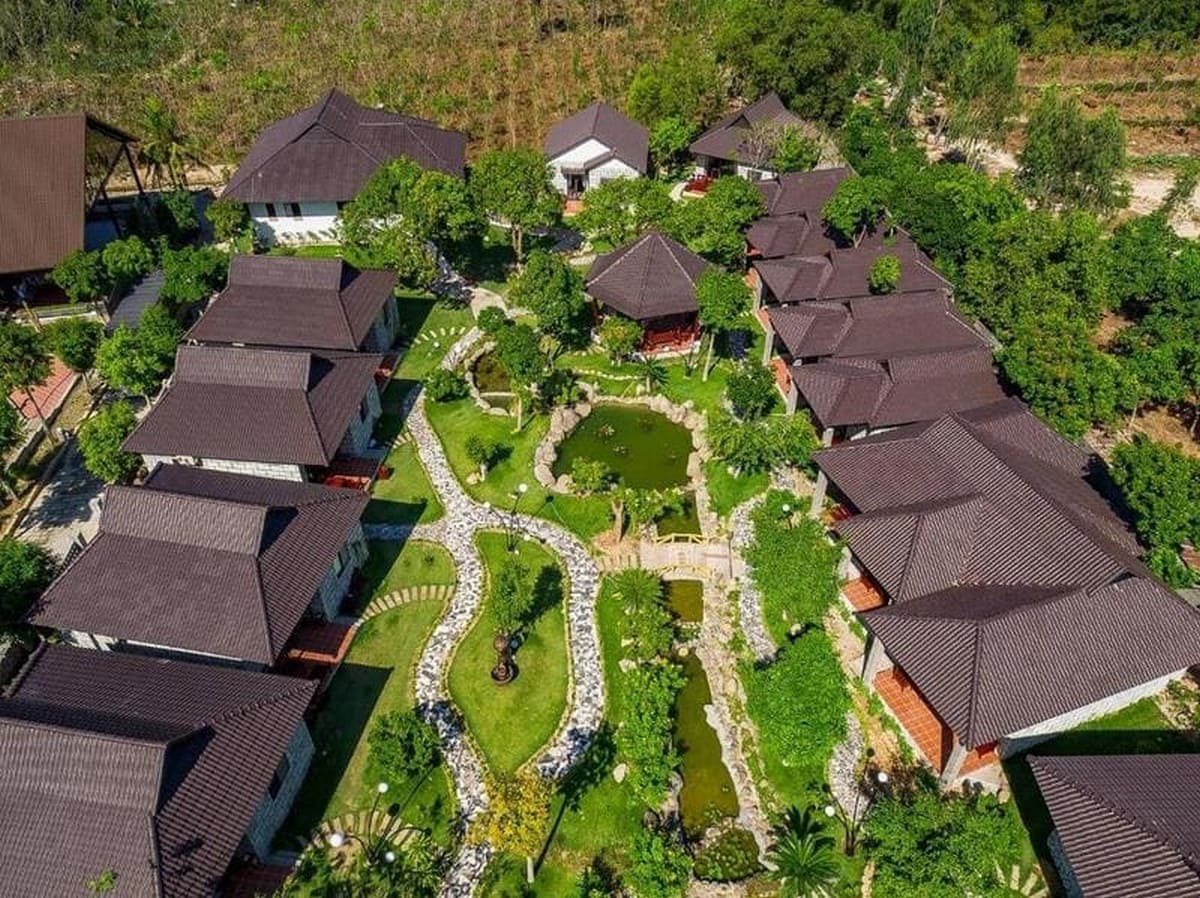 Khu vực lưu trú khi ghé thăm Trà Sư Khu vực lưu trú khi ghé thăm Trà Sư