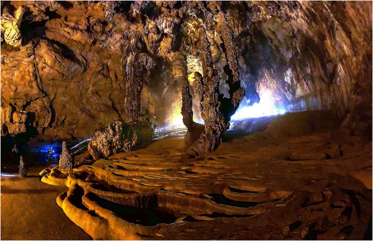 Động Ngườm Ngao Động Ngườm Ngao