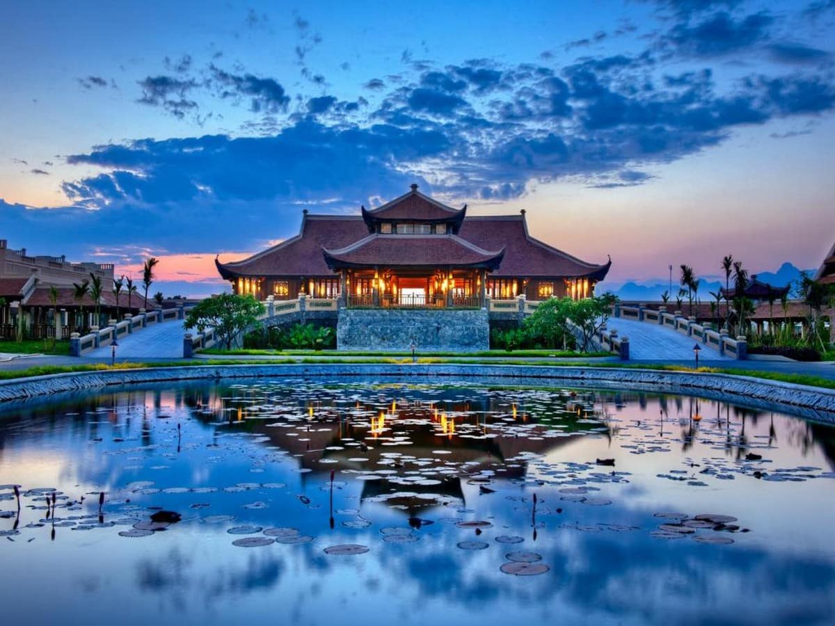 Khám phá Chùa Bái Đính: Điểm đến linh thiêng không thể bỏ lỡ ở Ninh Bình Emeralda Resort Ninh Bình