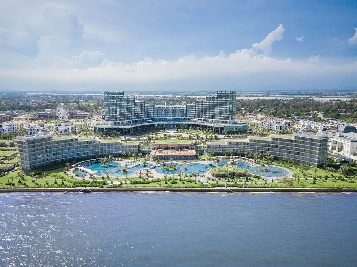 Du lịch Thanh Hóa: Trọn bộ kinh nghiệm ăn – chơi – nghỉ không thể bỏ lỡ FLC Luxury Resort Sầm Sơn