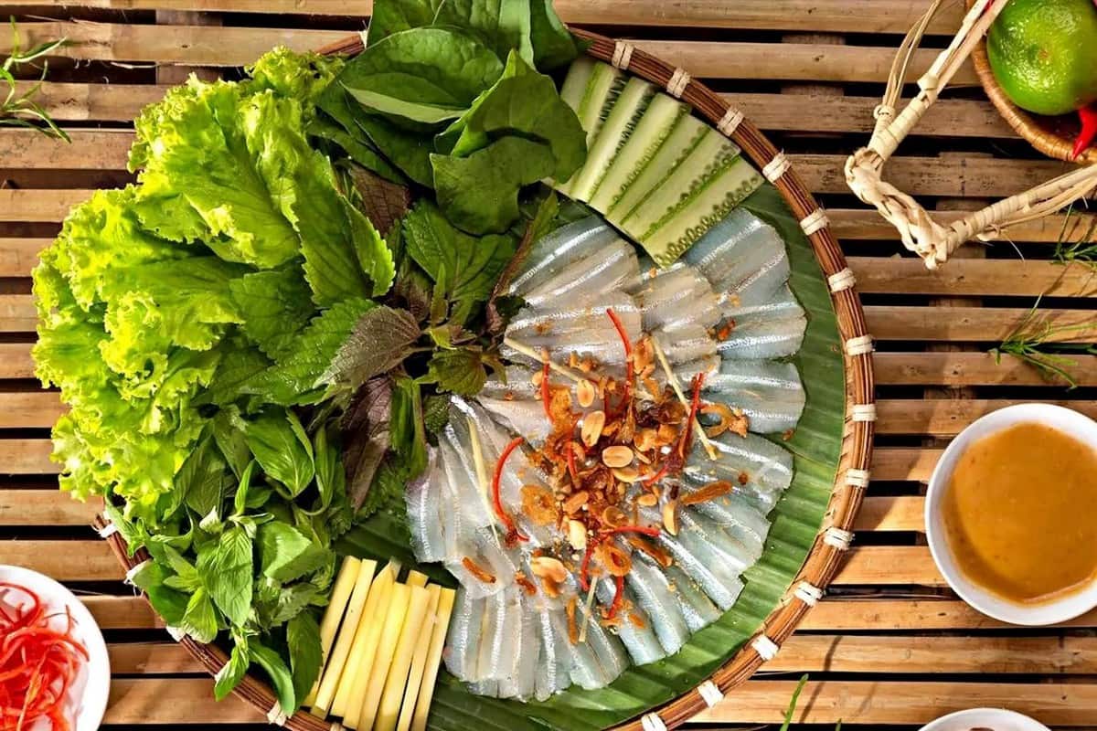 Du lịch Nha Trang từ A đến Z: Trọn bộ cẩm nang ăn – chơi – nghỉ chi tiết nhất Gỏi cá mai