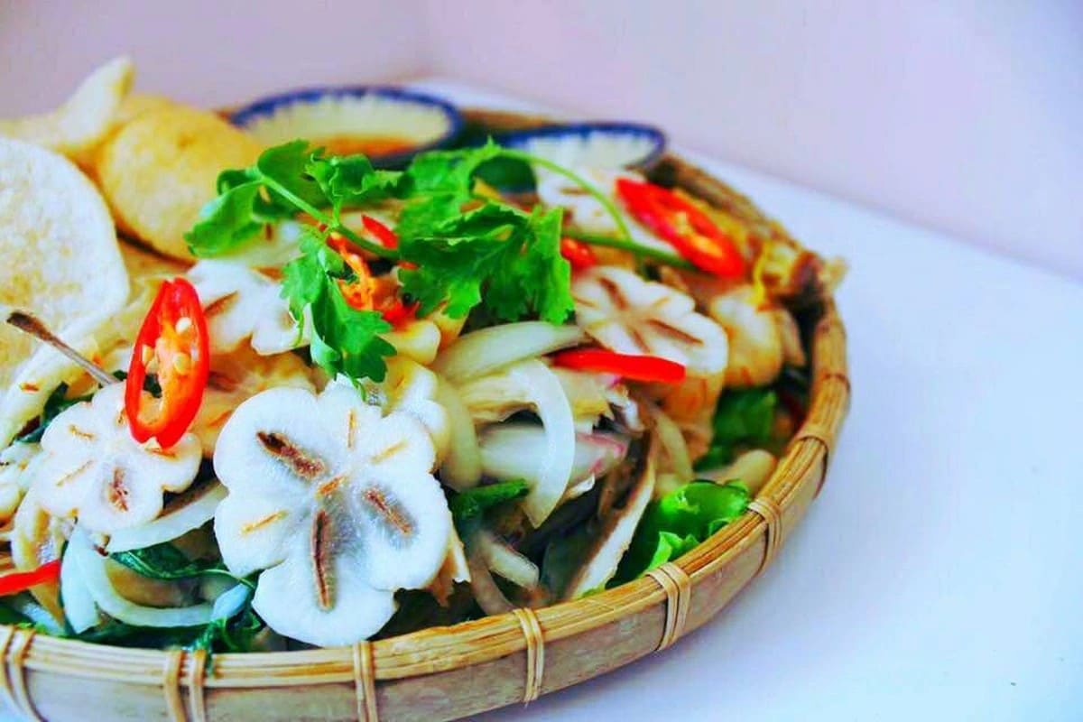 Bật Mí Lịch Trình, Ăn Chơi, Lưu Trú & Phụ Kiện Tiện Lợi Khi Du Lịch Bình Dương Từ Carpla Gỏi gà măng cụt