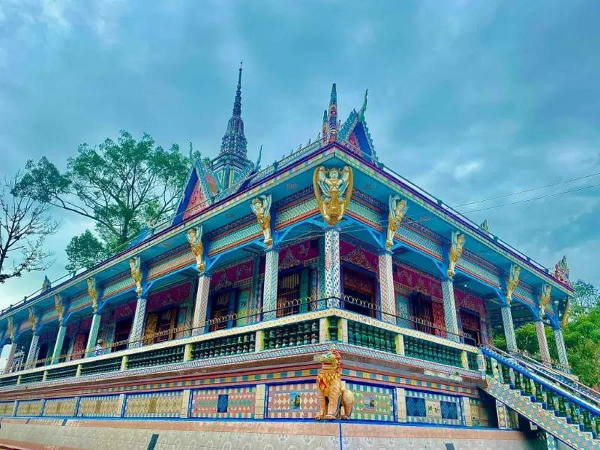 Chùa Chén Kiểu là ngôi chùa mang kiến trúc Khmer độc đáo Hà Tiên Chơi Gì – Đi Đâu?