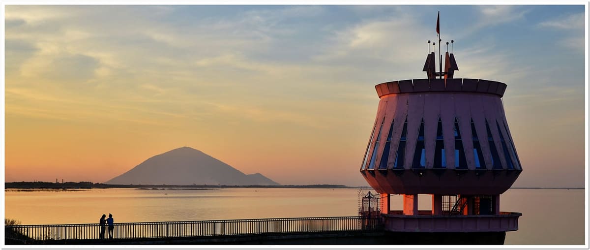 Hồ Dầu Tiếng