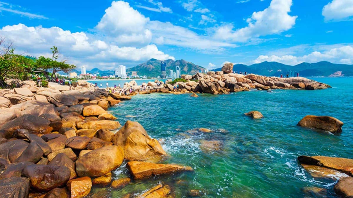 Du lịch Nha Trang từ A đến Z: Trọn bộ cẩm nang ăn – chơi – nghỉ chi tiết nhất Hòn Chồng