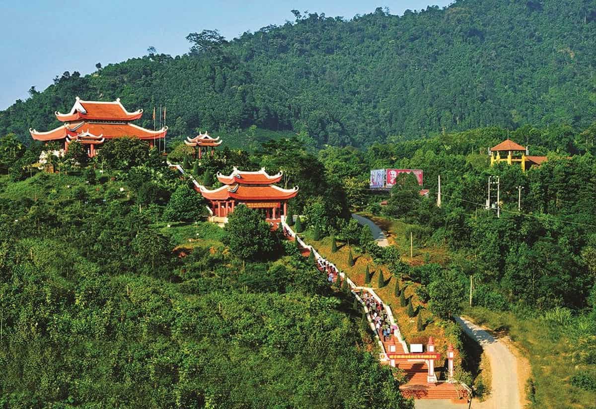 Du lịch Thái Nguyên: Trải nghiệm thiên nhiên và văn hóa Trung Du Bắc Bộ Khu di tích ATK Định Hóa