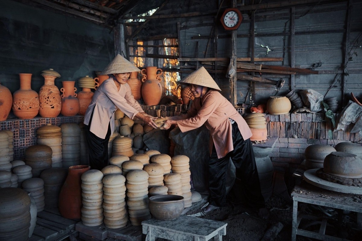Du lịch Hội An: Khám phá phố cổ lãng mạn cùng Carpla Làng gốm Thanh Hà