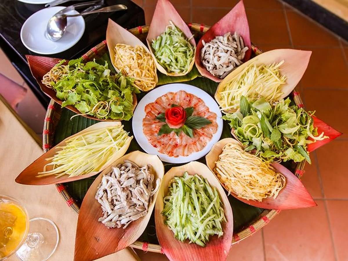 Trải nghiệm du lịch Phan Thiết cùng Carpla: tiện lợi và thú vị Lẩu thả Phan Thiết