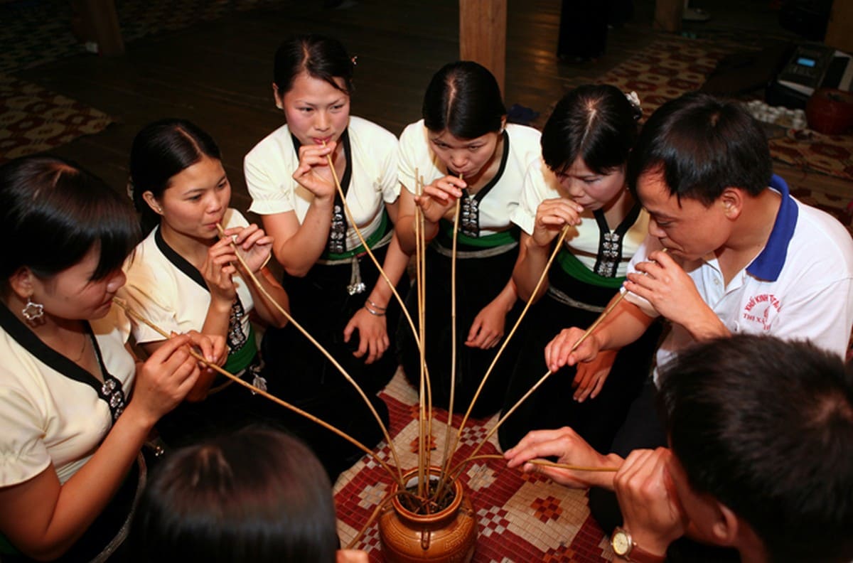 Rượu cần dân tộc Thái Rượu cần dân tộc Thái