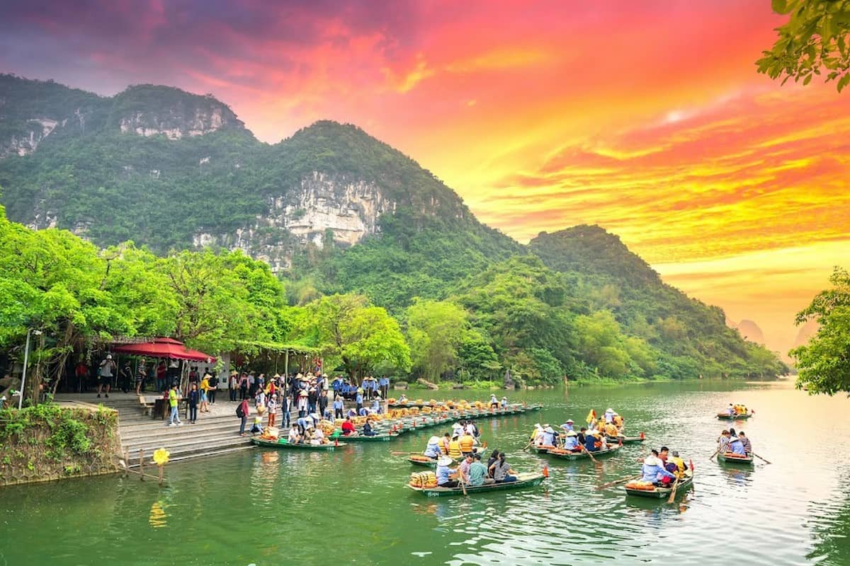 Cẩm nang du lịch Ninh Bình: Địa điểm, lịch trình và giải pháp di chuyển với Carpla Tam Cốc – Bích Động