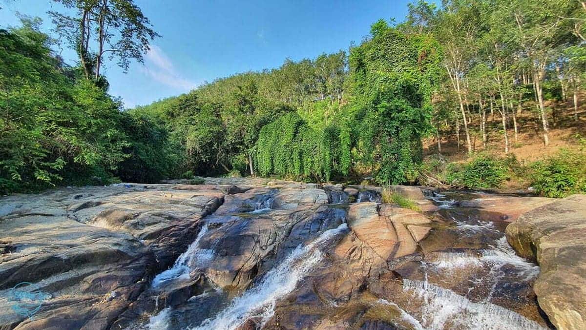 Du lịch vườn Quốc gia Bạch Mã: Trải nghiệm Trekking giữa đại ngàn cùng phụ kiện từ Carpla Thác Trượt