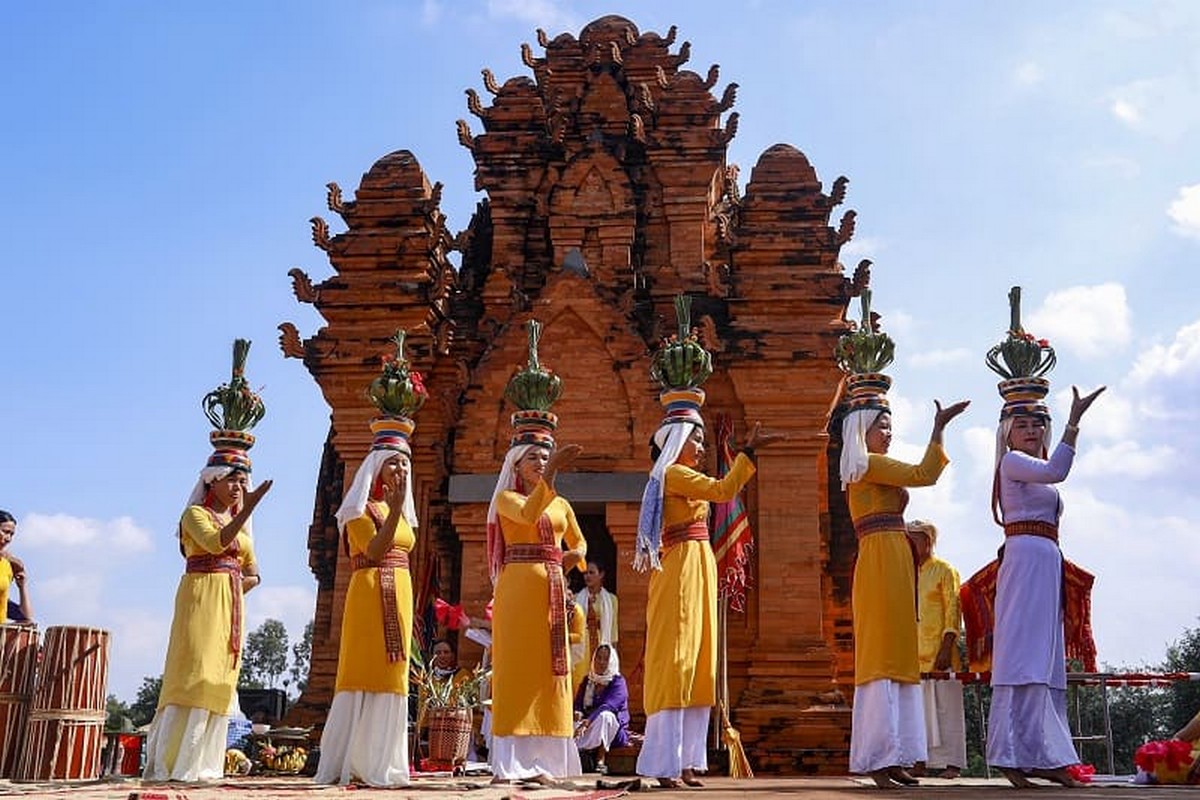 Gợi Ý Top Địa Điểm Vui Chơi Du Lịch tại Bình Thuận Tháp Chăm Pô Sah Nư