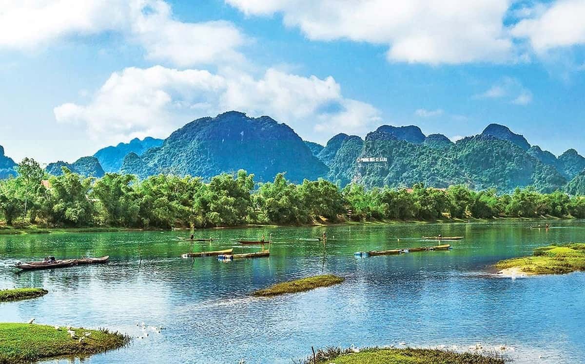 Khám phá du lịch Quảng Bình từ A đến Z: Thiên nhiên hùng vĩ, trải nghiệm khó quên Thời điểm đẹp nhất để đi du lịch Quảng Bình là từ tháng 3 đến tháng 8