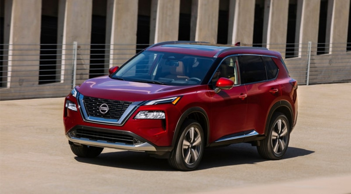 Vận hạn và may mắn tử vi tuổi Ất Hợi 1995 trong năm Ất Tỵ 2025 Xe Nissan X-Trail ngoại thất đỏ