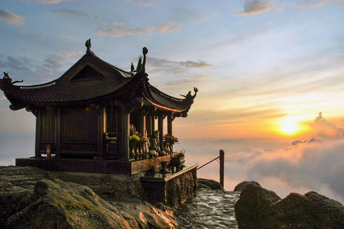Cẩm Nang Du Lịch Quảng Ninh Từ A-Z & Chuẩn Bị Hành Trang Với Carpla Yên Tử