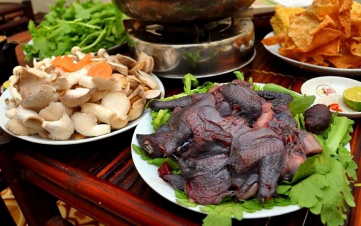 Khám Phá Du Lịch Đồng Văn Và Chuẩn Bị Hành Trang Hoàn Hảo Với Phụ Kiện, Dịch Vụ Carpla Ẩm thực Đồng Văn
