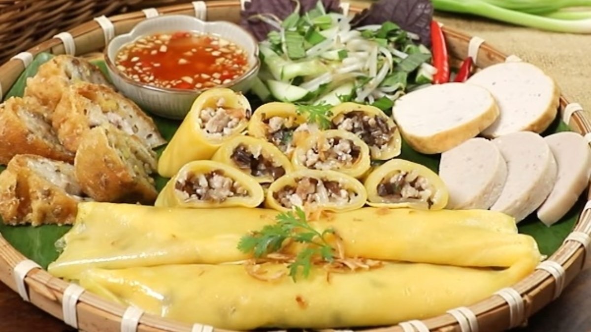 Khám Phá Du Lịch Đồng Văn Và Chuẩn Bị Hành Trang Hoàn Hảo Với Phụ Kiện, Dịch Vụ Carpla Bánh cuốn trứng