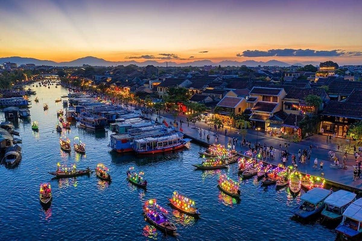 Khám Phá Du Lịch Quảng Nam Và Chuẩn Bị Hành Trang Hoàn Hảo Với Phụ Kiện Carpla Du lịch Quảng Nam
