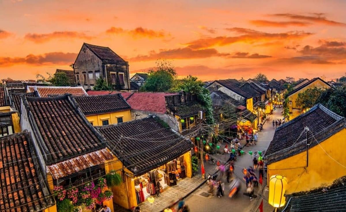 Khám Phá Du Lịch Quảng Nam Và Chuẩn Bị Hành Trang Hoàn Hảo Với Phụ Kiện Carpla Phố cổ Hội An