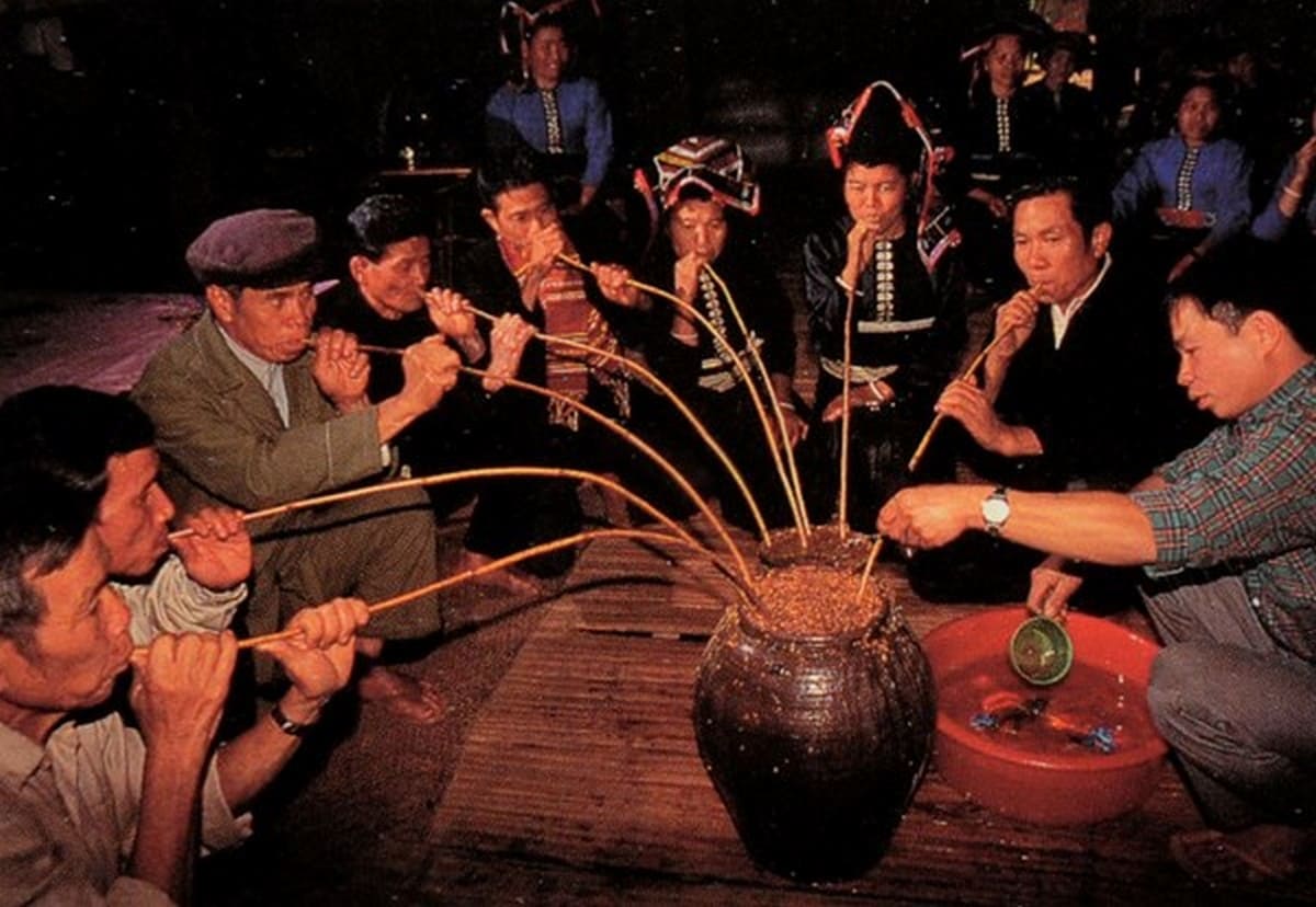 Rượu Cần Rượu Cần