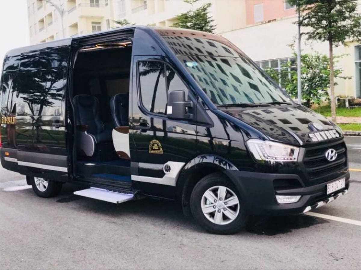 Hướng Dẫn Thuê Xe Limousine 16 Chỗ: Lý Do, Kinh Nghiệm & Đơn Vị Uy Tín 2025 Từ Carpla Hướng dẫn thuê xe Limousine 16 chỗ