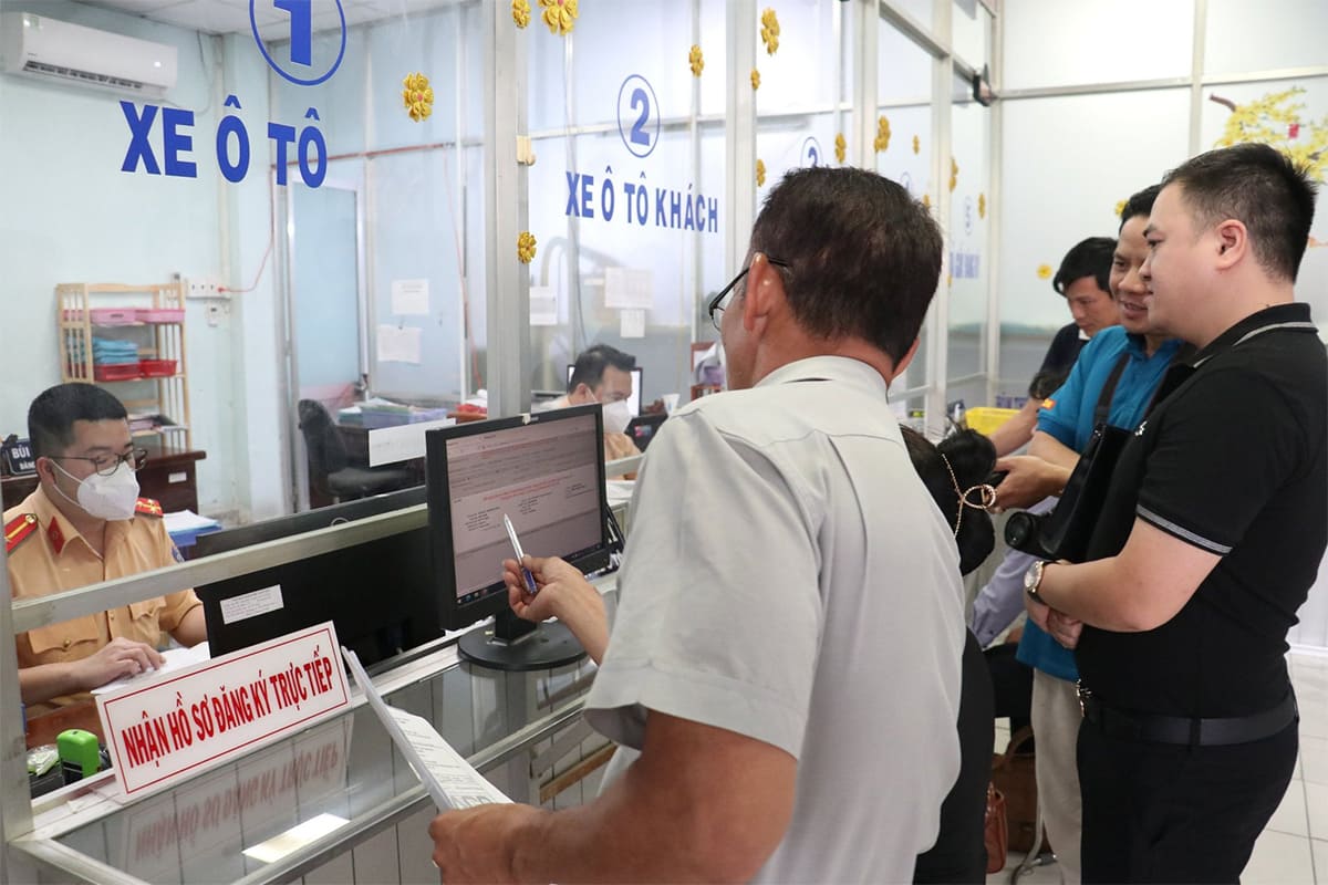 Thủ tục đăng ký xe nhanh chóng tại Tp. HCM Thủ tục đăng ký xe nhanh chóng tại Tp. HCM
