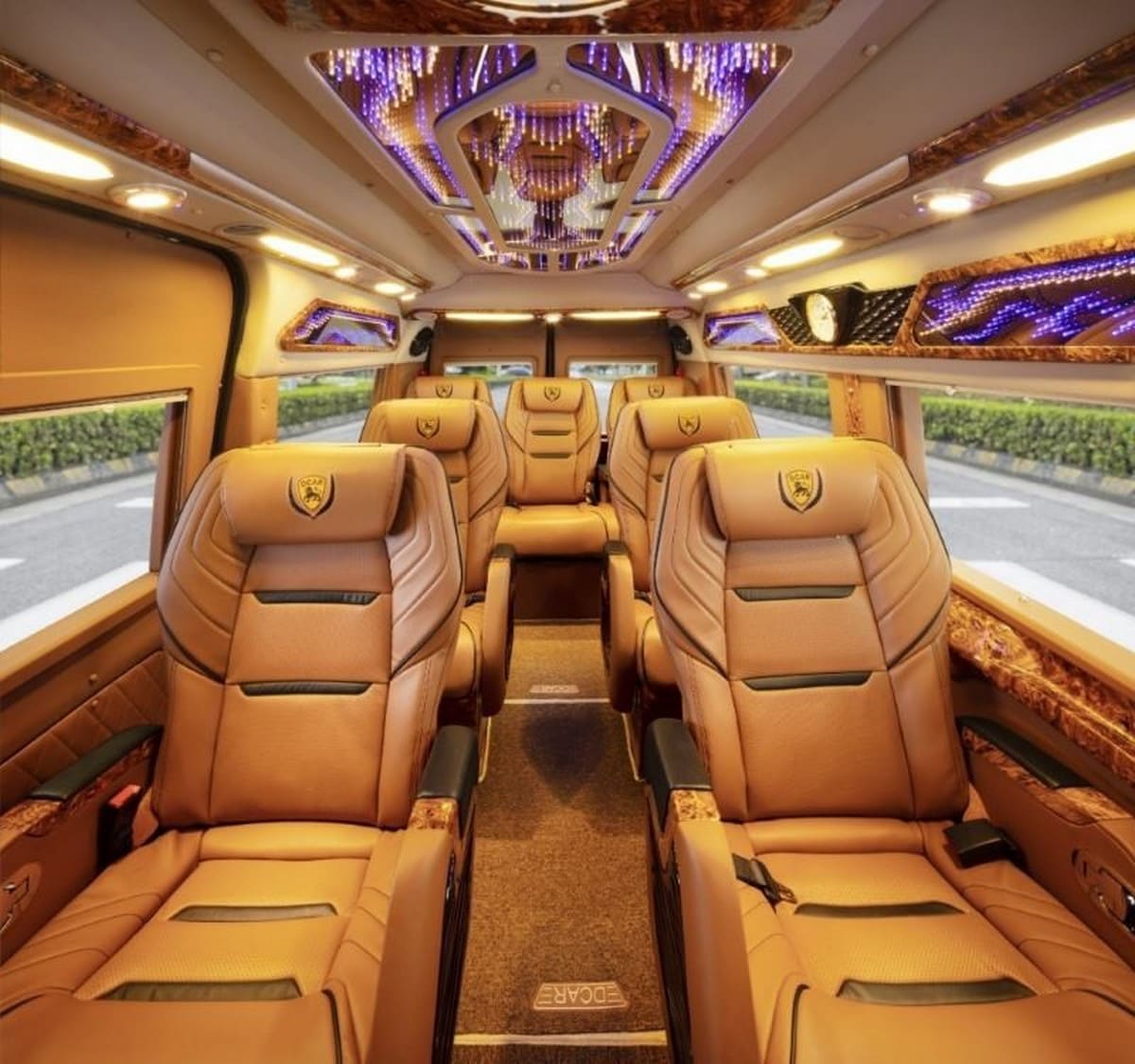 Carpla Gợi Ý Thuê Xe Limousine 9 Chỗ Hà Nội: Đơn vị uy tín & Kinh Nghiệm thuê xe Xe limousine 9 chỗ tại Hà Nội
