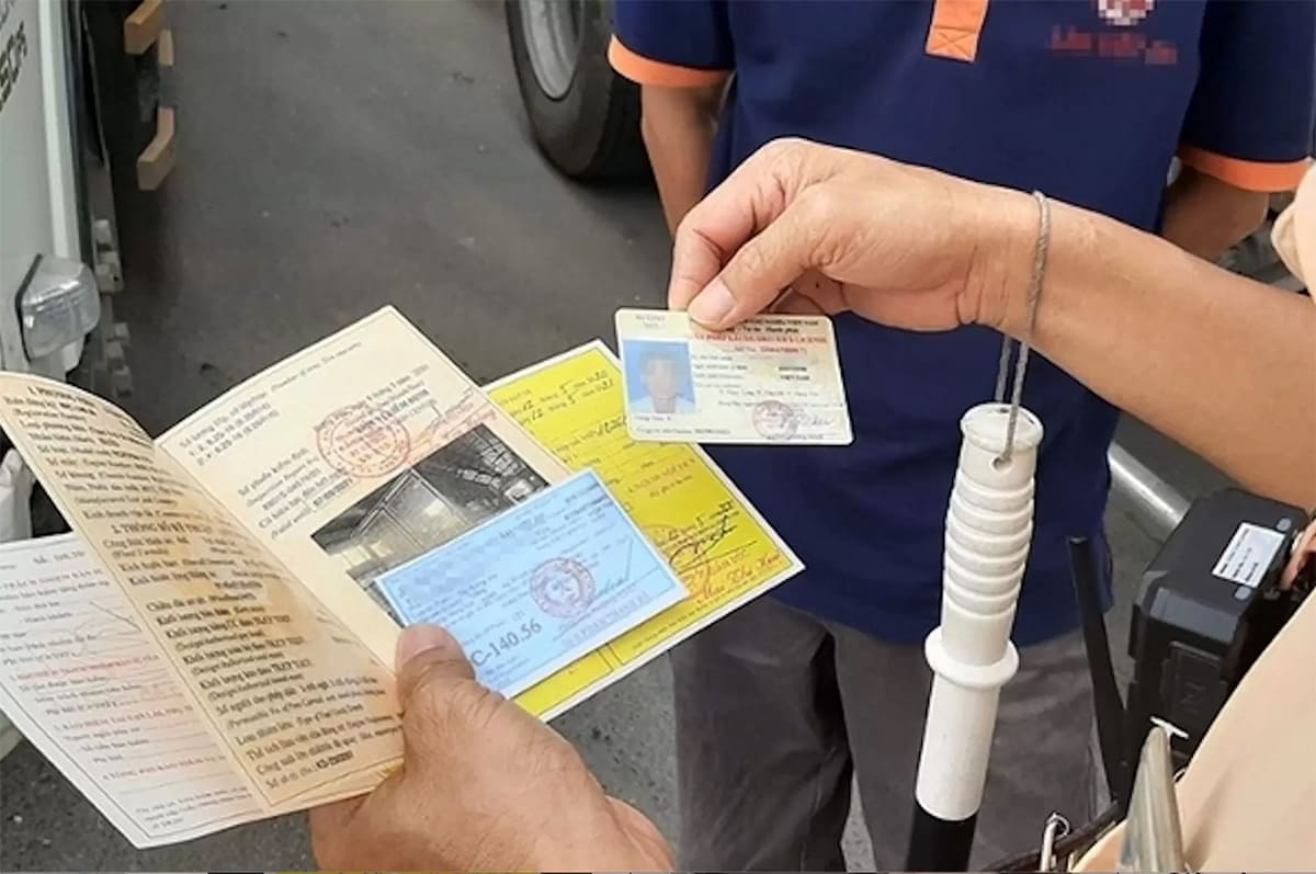 Mức phạt hành chính khi không có cavet xe mới nhất 2025 Mức phạt hành chính khi không có cavet xe mới nhất 2025