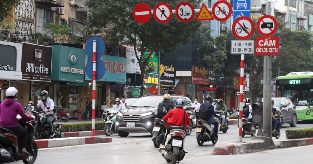 Biển cấm xe gắn máy