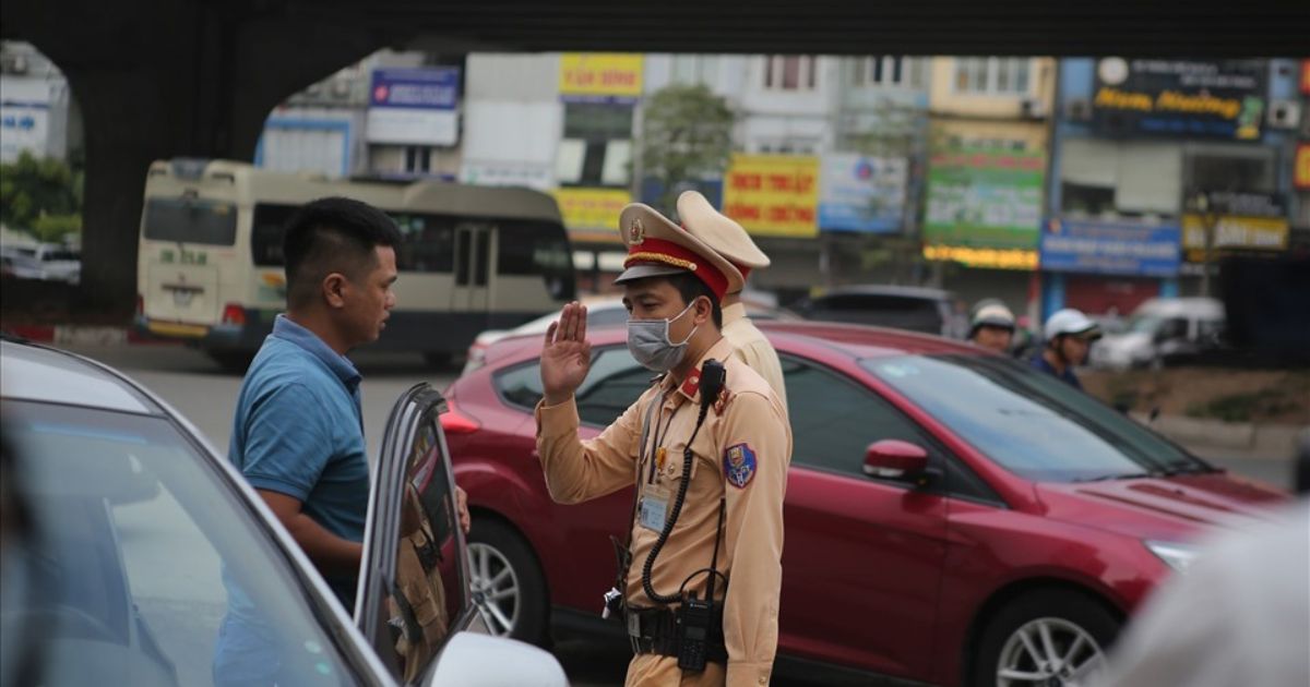 lỗi cấm rẽ trái ô tô