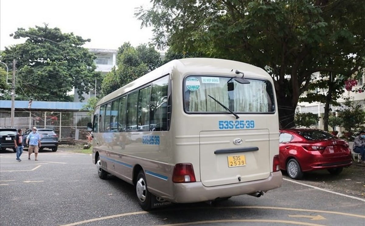 Những loại xe nào bắt buộc phải đổi sang biển biển vàng?