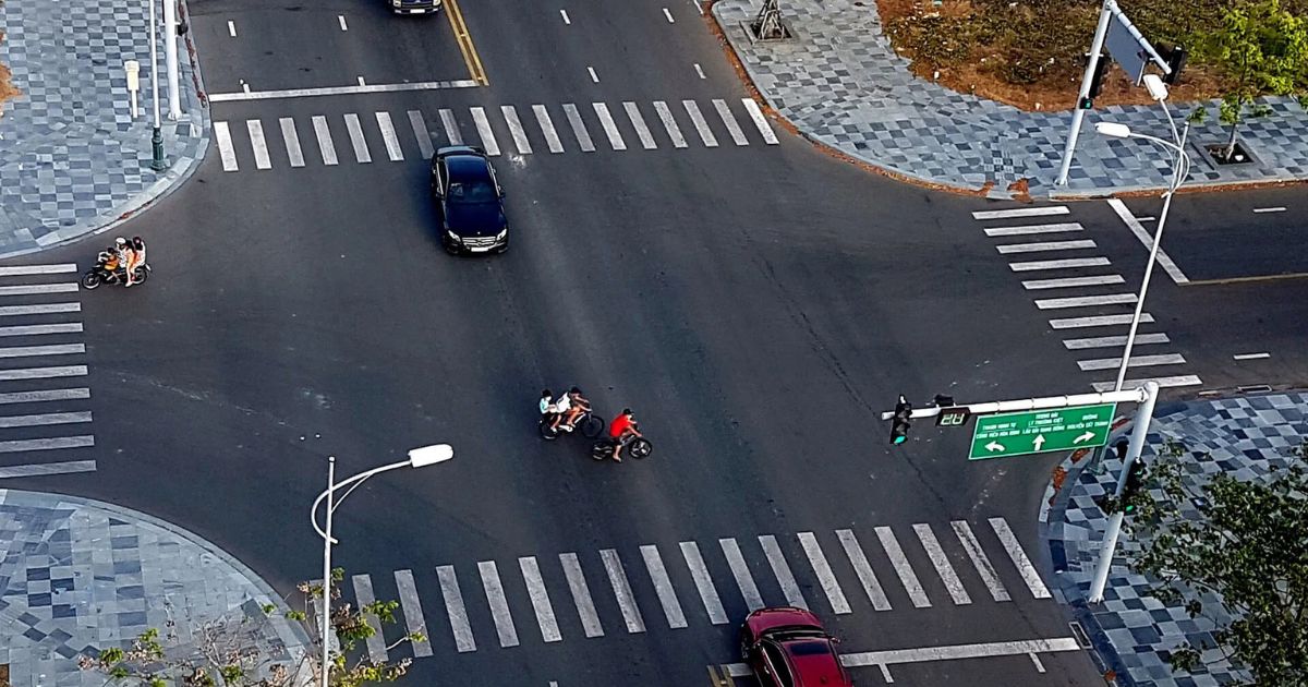 Quay đầu xe đúng luật
