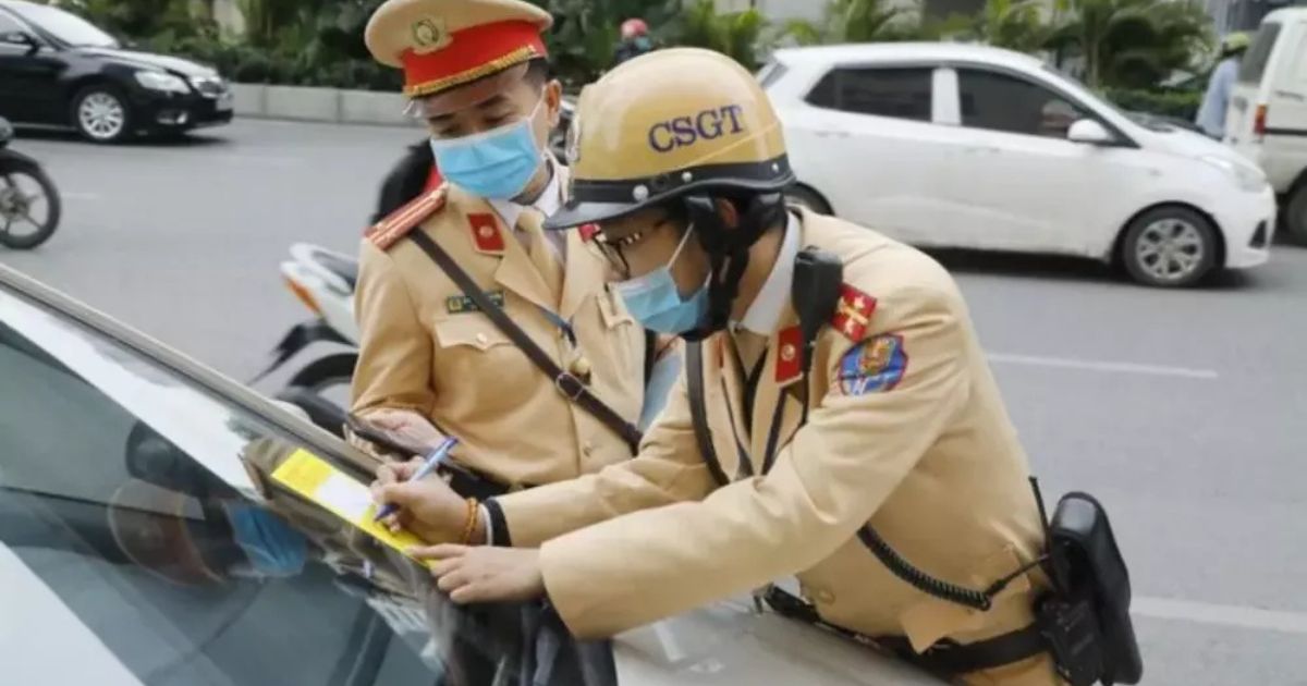 Trường hợp lùi xe bị phạt