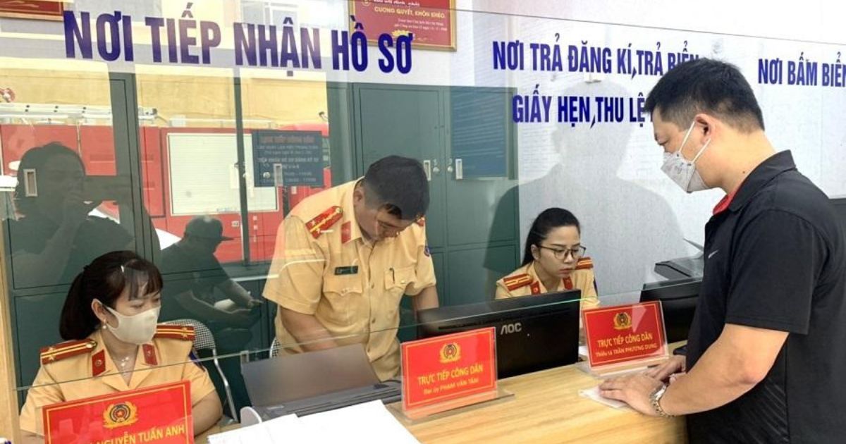 Xe không chính chủ là gì? Hướng dẫn sang tên đổi chủ Xe không chính chủ là gì