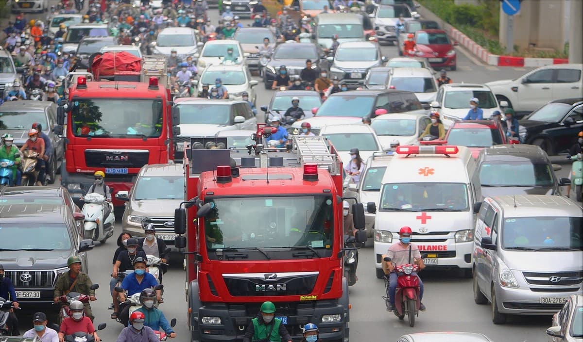 Xe nào được quyền ưu tiên từ 01/01/2025?